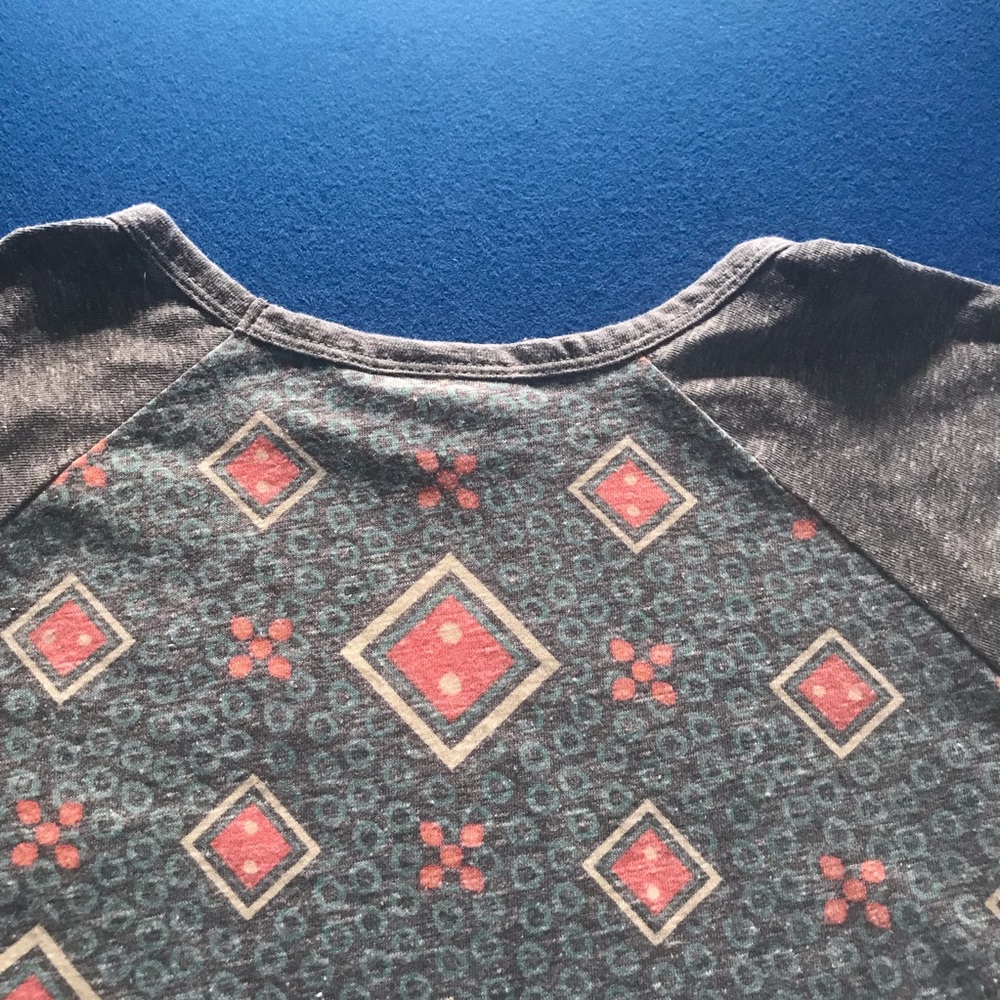 LuLaRoe Randy Top Sz Medium EUC Gray